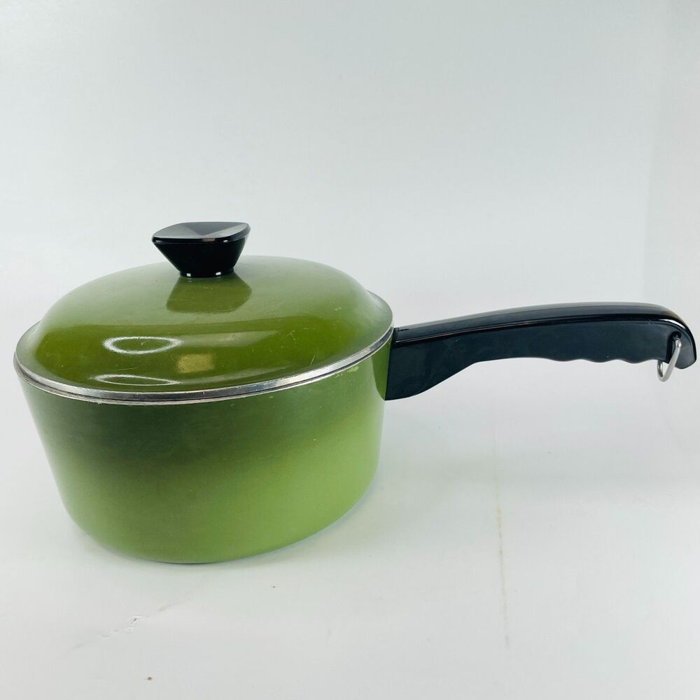 VTG Club Aluminum Avocado Green Saucepan Sauce Pot Pan 2 Quart w/ Lid USA MCM